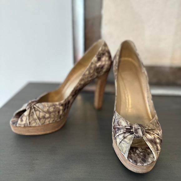 Stuart Weitzman Shoes - Stuart Weizman Python Beige Peep Toe Pumps Heels